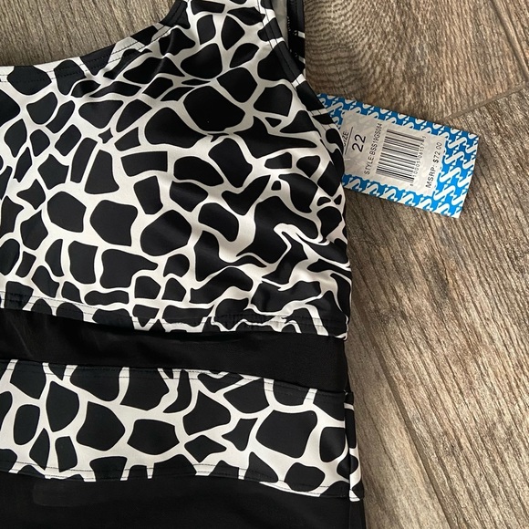 Sun & Sea women’s swimsuits - Picture 4 of 12